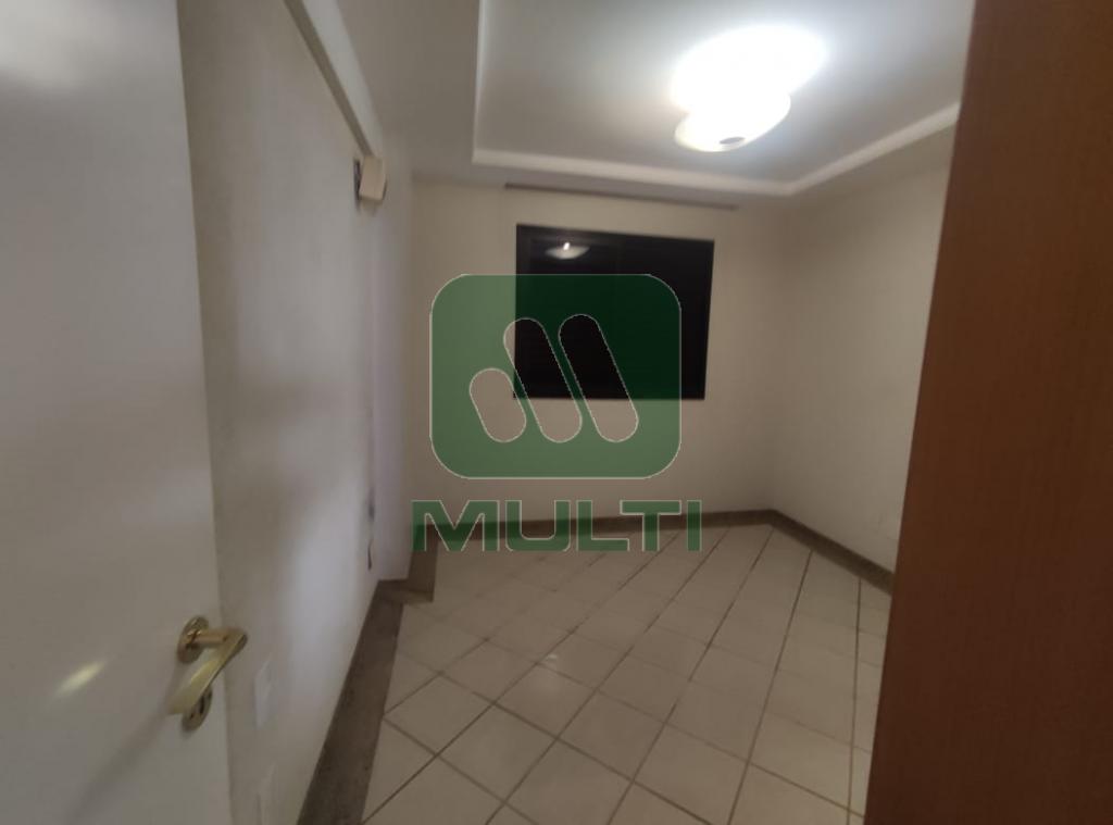 Apartamento à venda com 4 quartos, 208m² - Foto 14