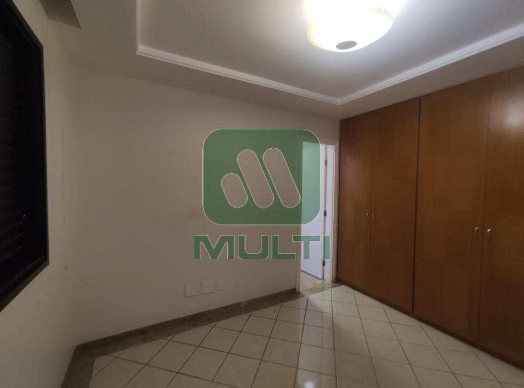 Apartamento à venda com 4 quartos, 208m² - Foto 20