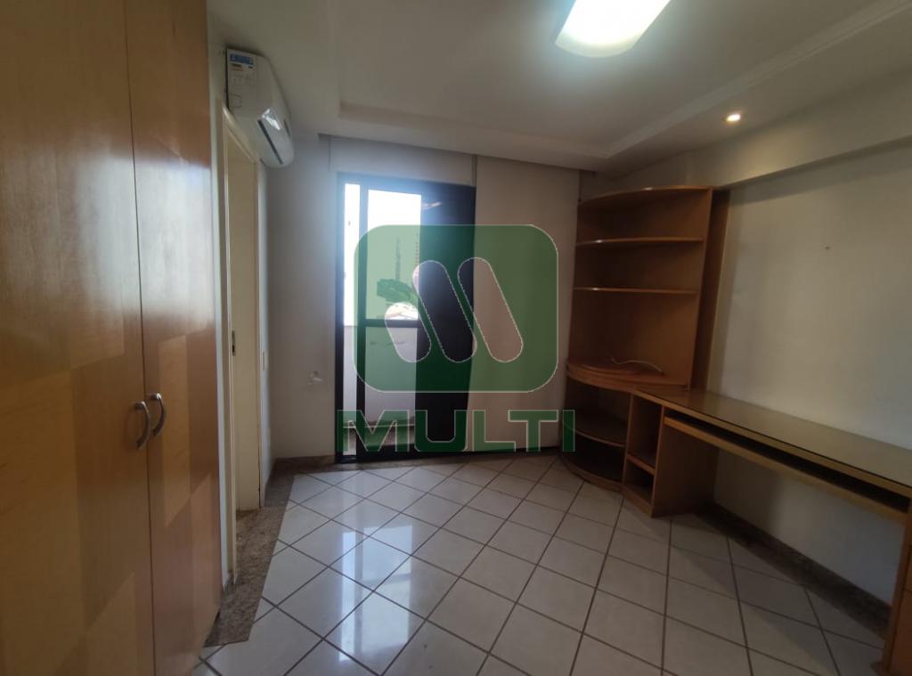 Apartamento à venda com 4 quartos, 208m² - Foto 23