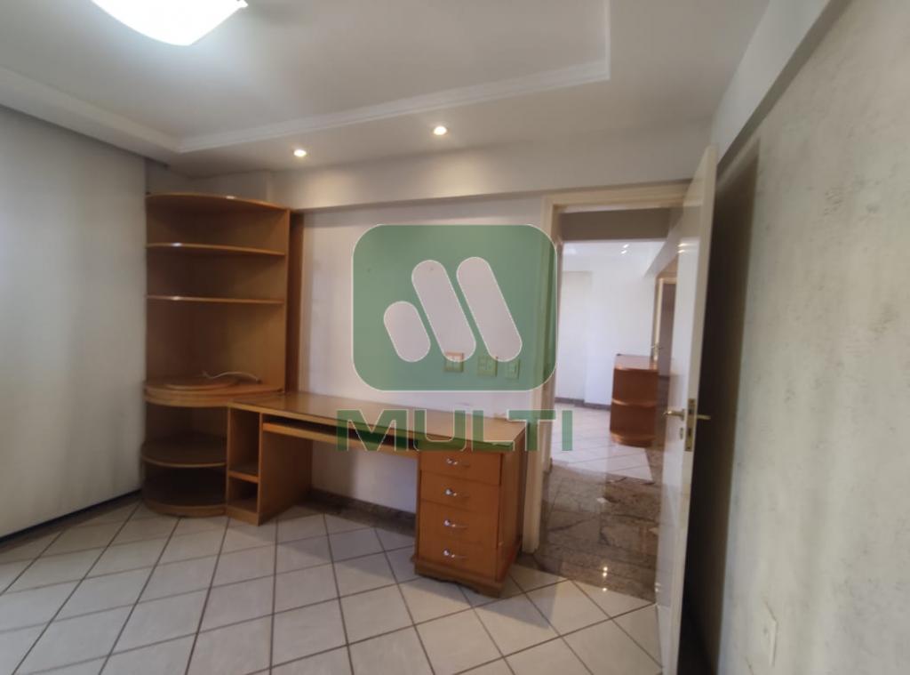 Apartamento à venda com 4 quartos, 208m² - Foto 24