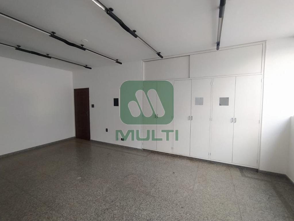 Conjunto Comercial-Sala à venda com 1 quarto, 119m² - Foto 4