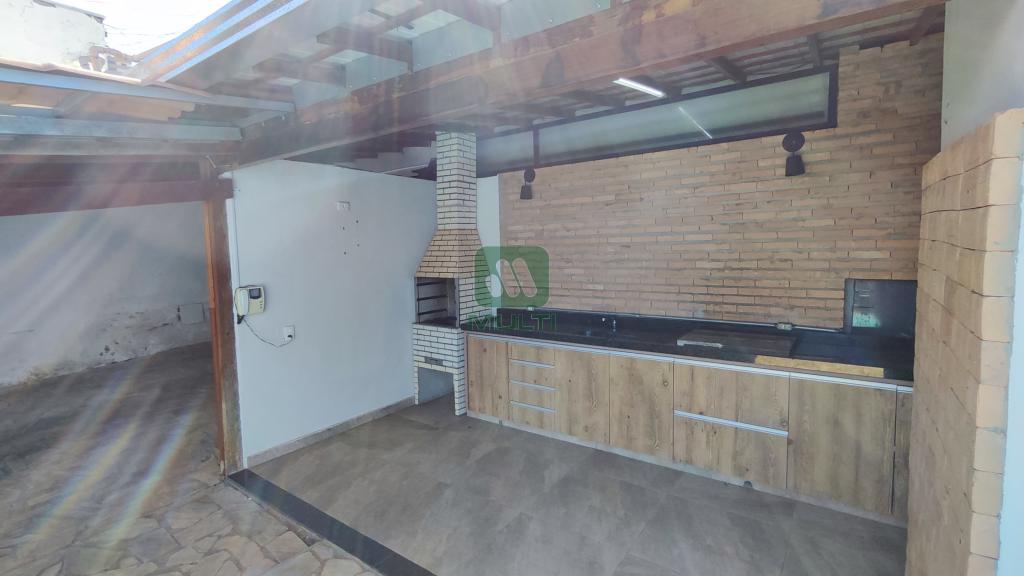 Casa à venda com 3 quartos, 130m² - Foto 12