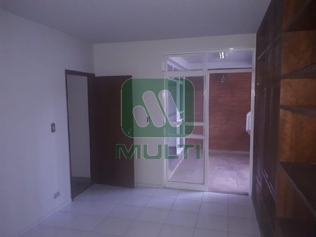 Casa à venda com 3 quartos, 337m² - Foto 6