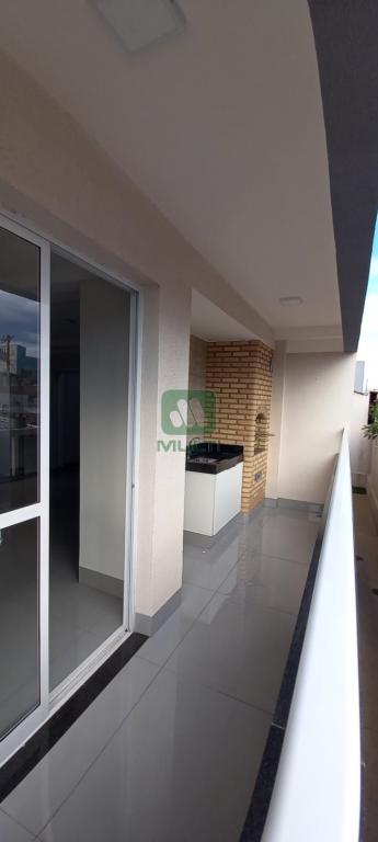 Apartamento à venda com 3 quartos, 93m² - Foto 3