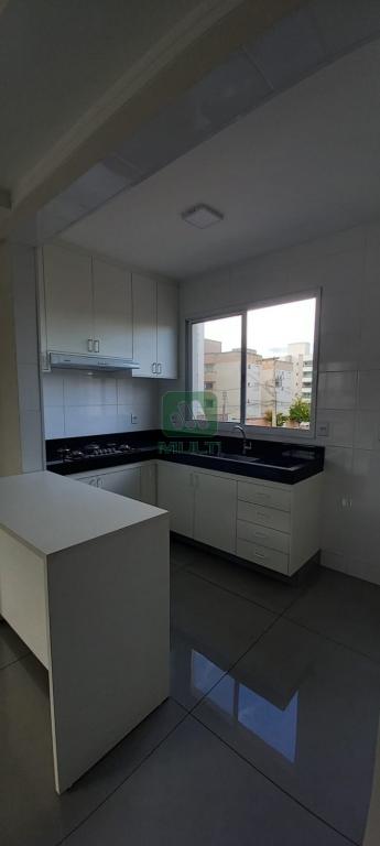 Apartamento à venda com 3 quartos, 93m² - Foto 7