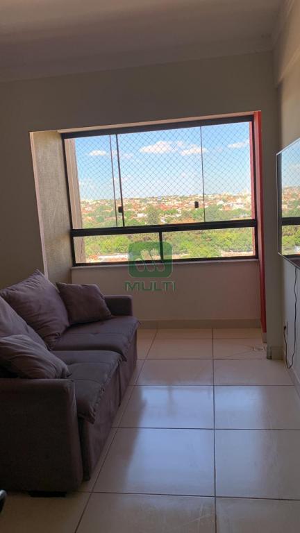 Apartamento à venda com 2 quartos, 60m² - Foto 2