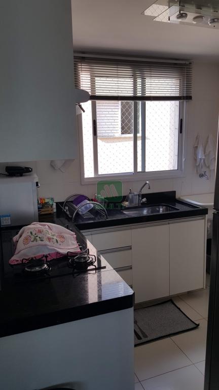 Apartamento à venda com 2 quartos, 58m² - Foto 3