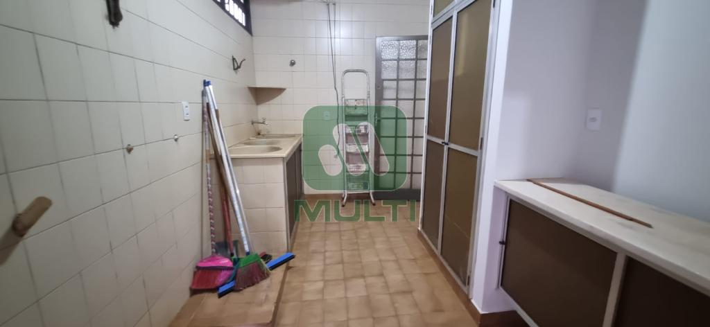 Casa à venda com 4 quartos, 300m² - Foto 9