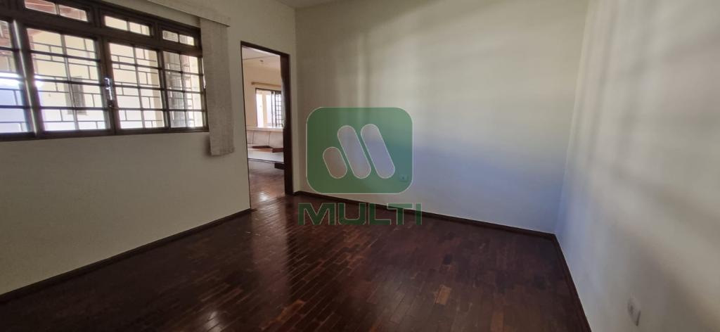 Casa à venda com 4 quartos, 300m² - Foto 14