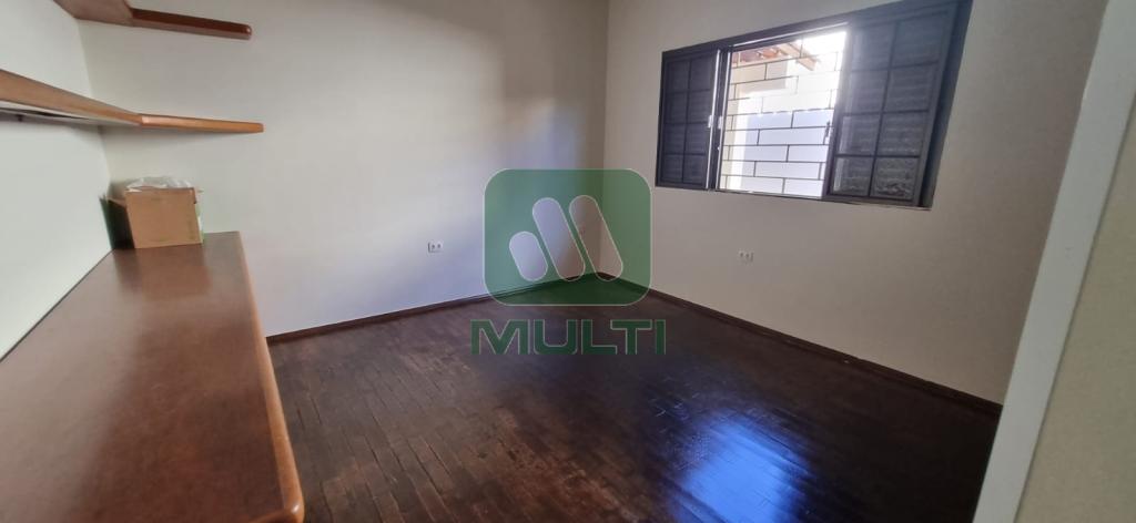 Casa à venda com 4 quartos, 300m² - Foto 15