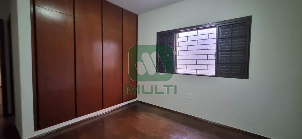 Casa à venda com 4 quartos, 300m² - Foto 17