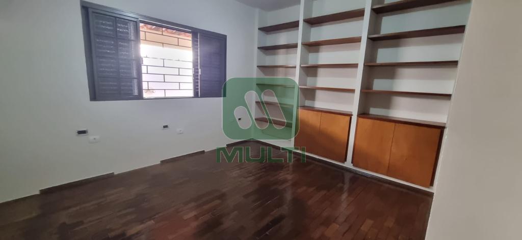 Casa à venda com 4 quartos, 300m² - Foto 21