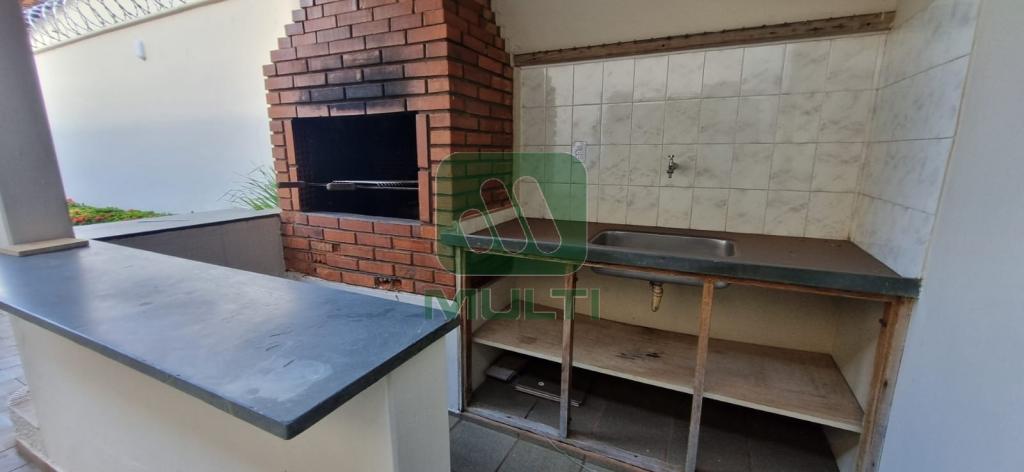 Casa à venda com 4 quartos, 300m² - Foto 29