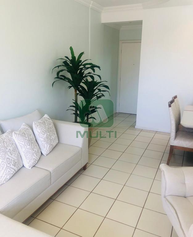 Apartamento à venda com 3 quartos, 96m² - Foto 4