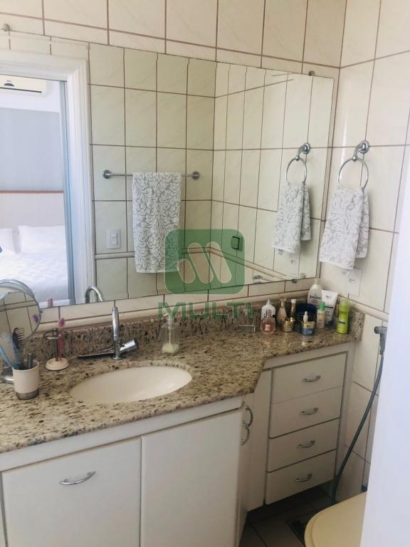 Apartamento à venda com 3 quartos, 96m² - Foto 17