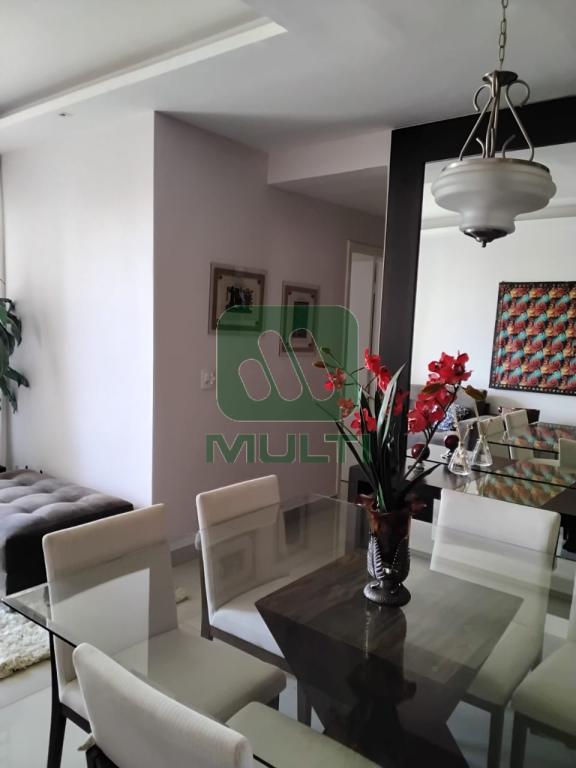 Apartamento à venda com 3 quartos, 78m² - Foto 2