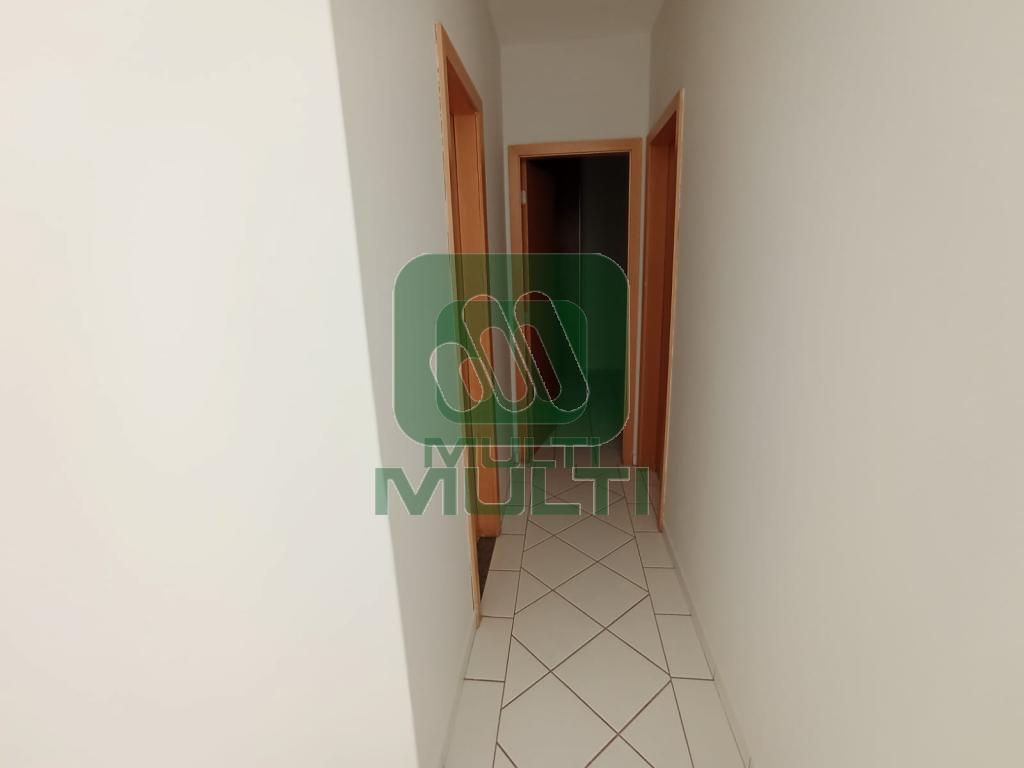 Apartamento à venda com 2 quartos, 68m² - Foto 8