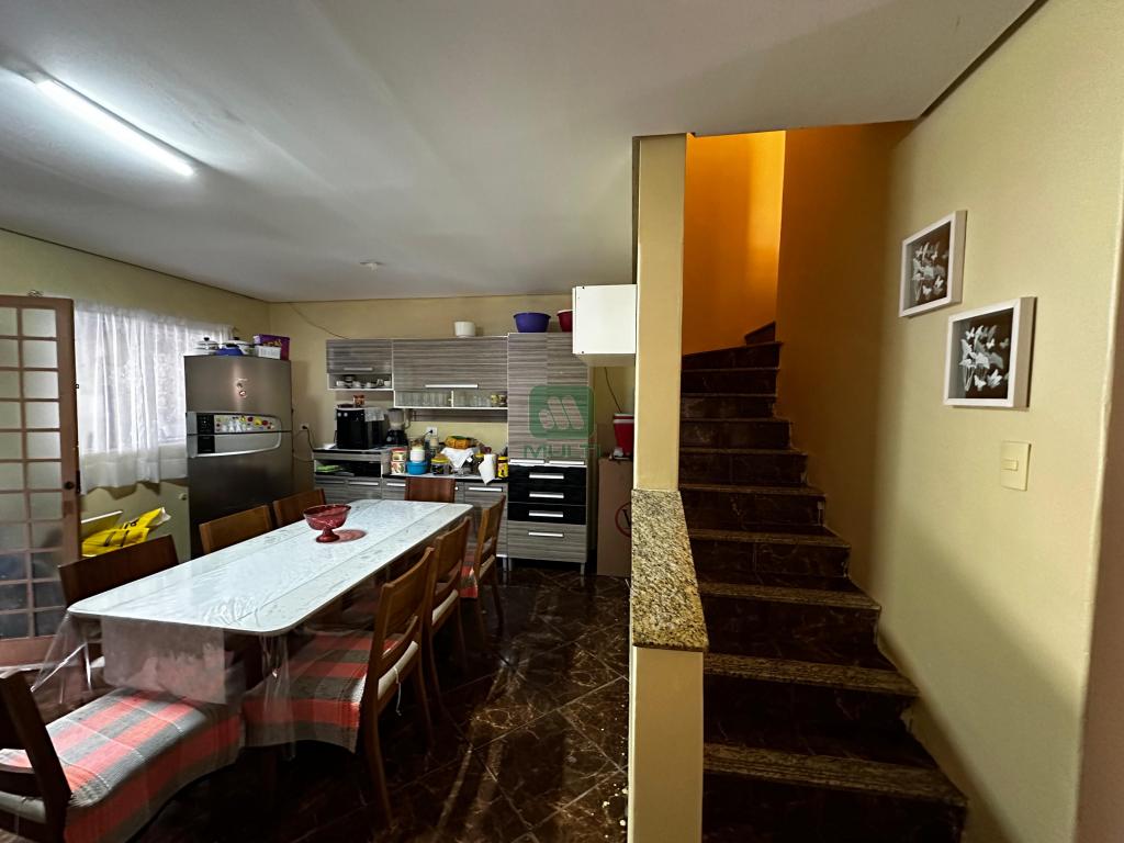 Casa à venda com 3 quartos, 279m² - Foto 5