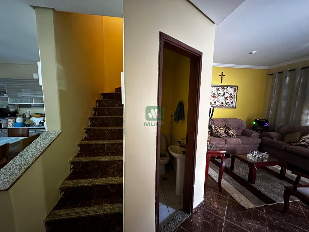 Casa à venda com 3 quartos, 279m² - Foto 6