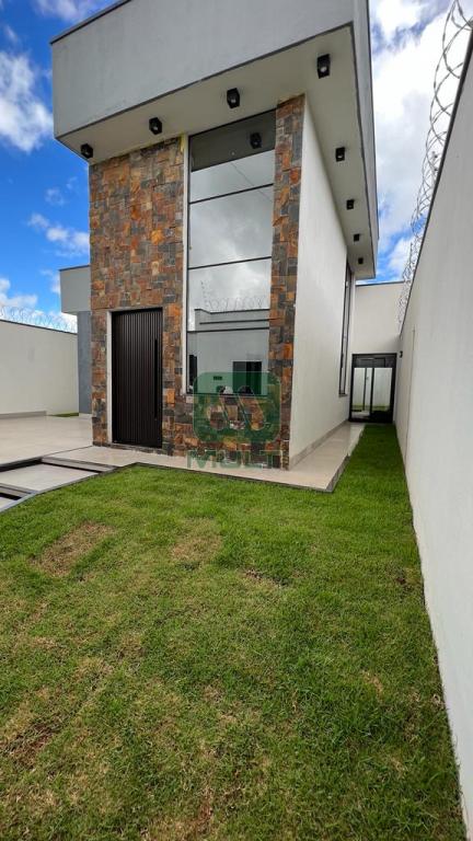 Casa à venda com 3 quartos, 163m² - Foto 2