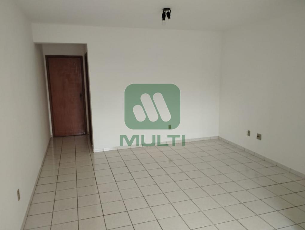 Apartamento à venda com 3 quartos, 86m² - Foto 2