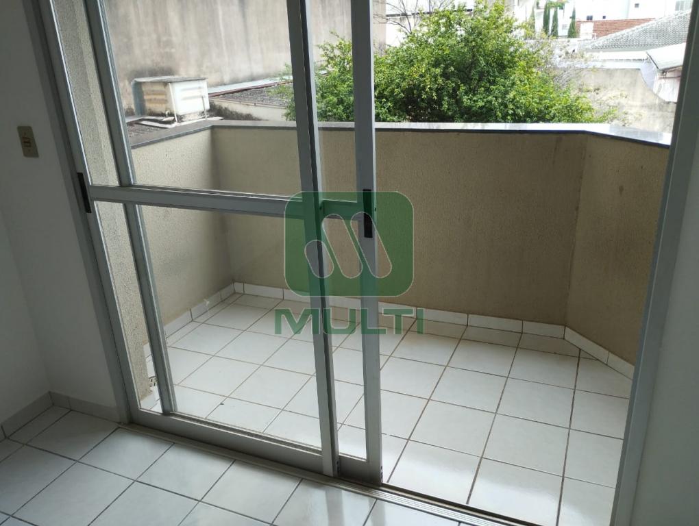 Apartamento à venda com 3 quartos, 86m² - Foto 4