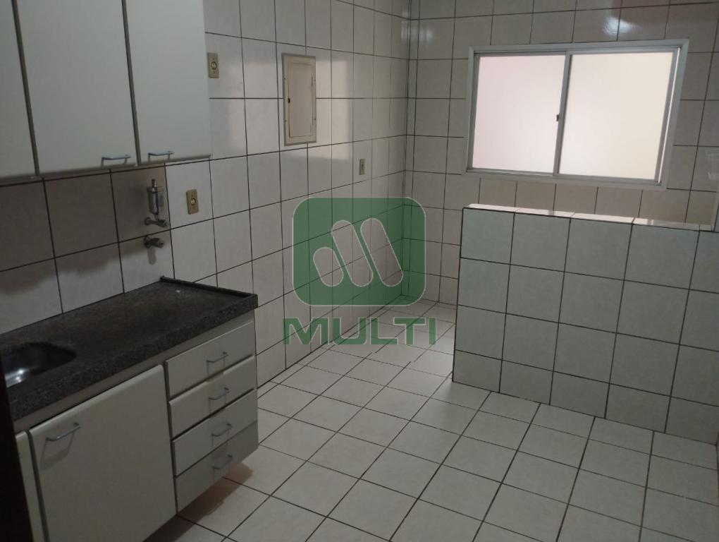 Apartamento à venda com 3 quartos, 86m² - Foto 9