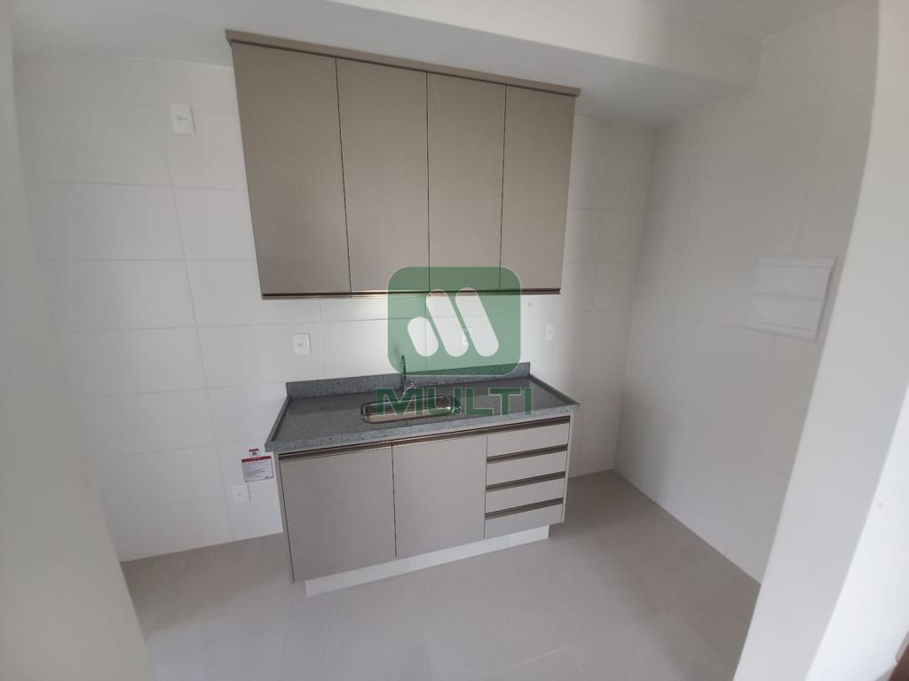 Apartamento à venda com 2 quartos, 55m² - Foto 2