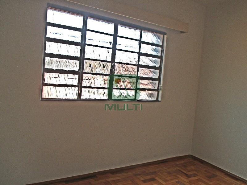 Casa à venda com 4 quartos, 210m² - Foto 8