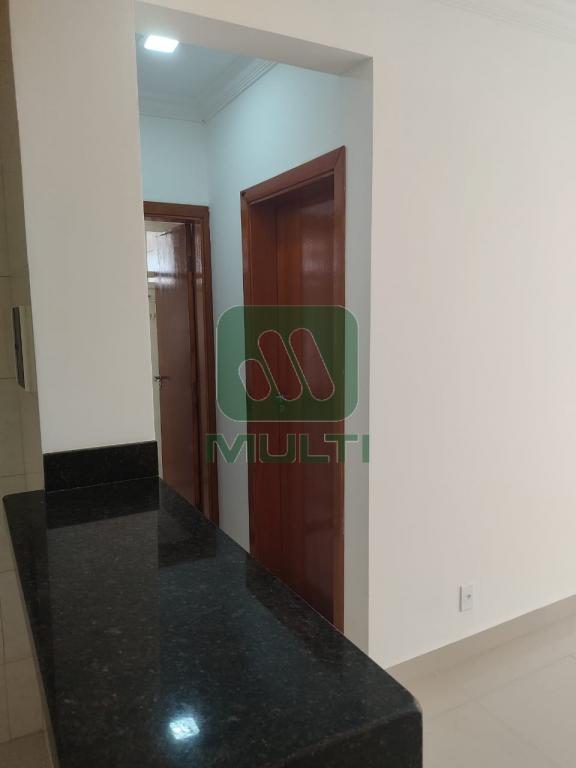 Apartamento à venda com 2 quartos, 61m² - Foto 13