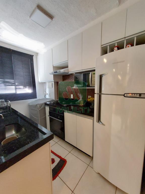 Apartamento à venda com 2 quartos, 50m² - Foto 3