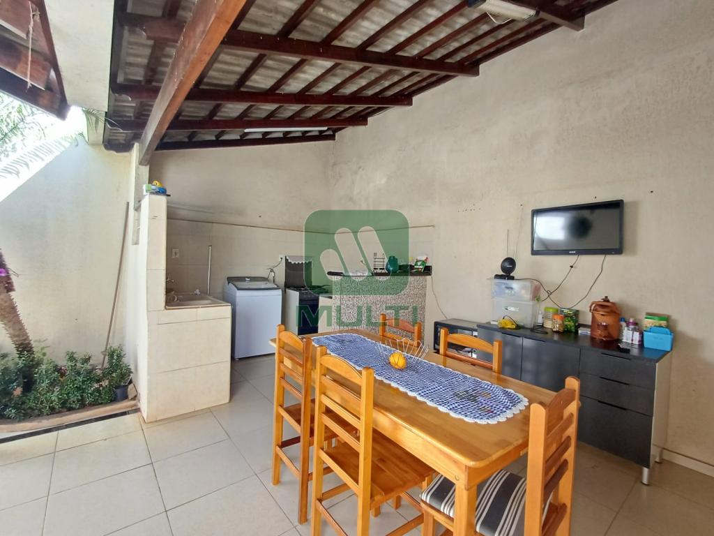 Casa à venda com 3 quartos, 160m² - Foto 18