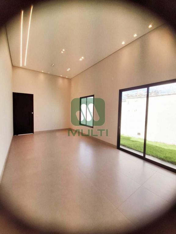 Casa à venda com 3 quartos, 130m² - Foto 3