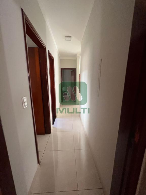 Casa à venda com 3 quartos, 220m² - Foto 10