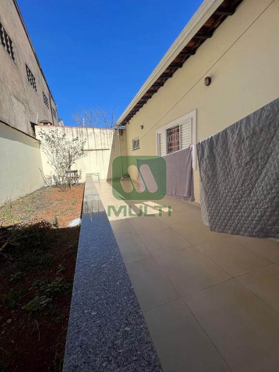 Casa à venda com 3 quartos, 220m² - Foto 21