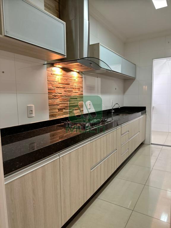 Apartamento à venda com 3 quartos, 94m² - Foto 4