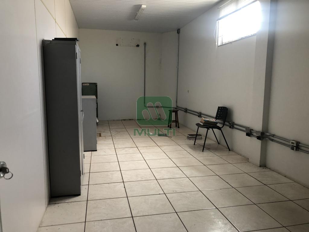 Prédio Inteiro à venda com 1 quarto, 475m² - Foto 2