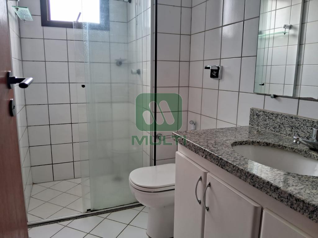 Apartamento à venda com 2 quartos, 70m² - Foto 7