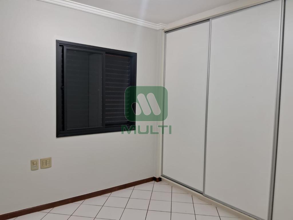 Apartamento à venda com 2 quartos, 70m² - Foto 8