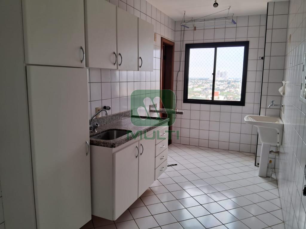 Apartamento à venda com 2 quartos, 70m² - Foto 10