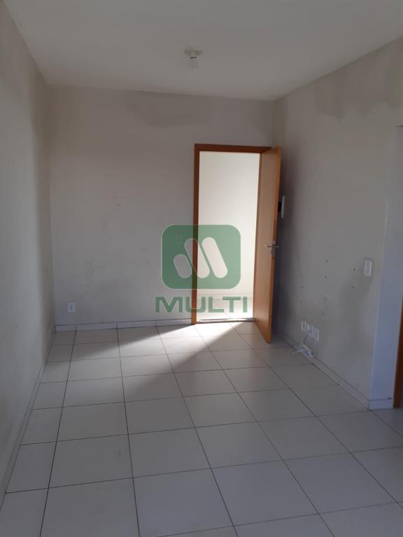 Apartamento à venda com 2 quartos, 58m² - Foto 2