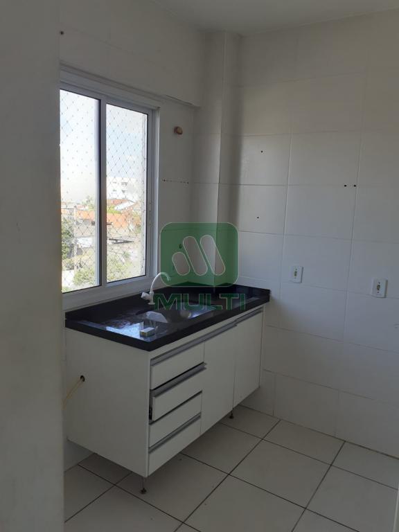 Apartamento à venda com 2 quartos, 58m² - Foto 4