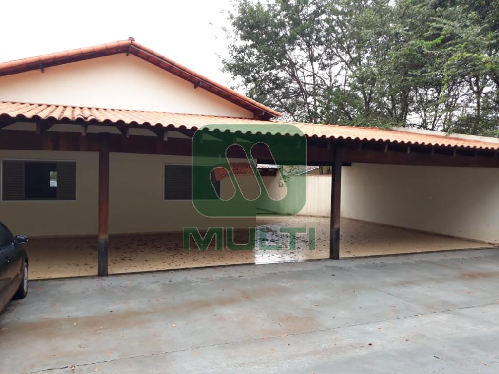 Fazenda à venda com 4 quartos, 1200m² - Foto 1