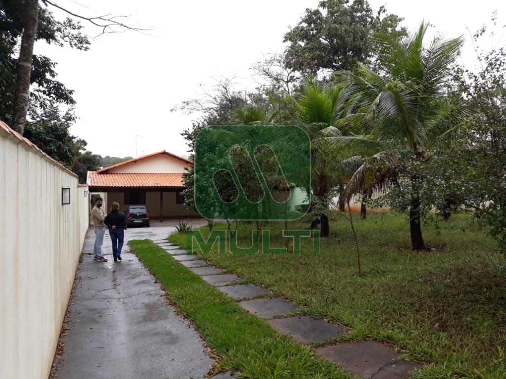 Fazenda à venda com 4 quartos, 1200m² - Foto 2