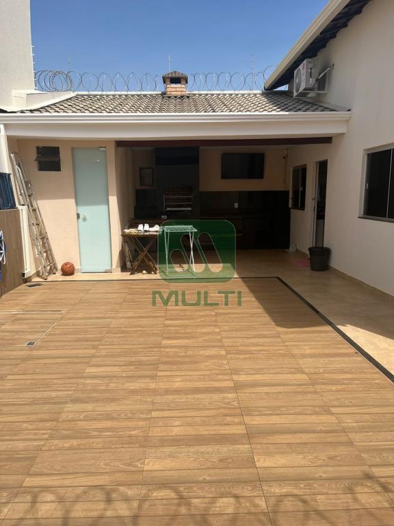 Casa à venda com 3 quartos, 190m² - Foto 17