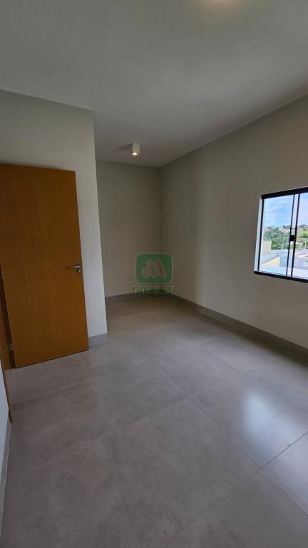 Casa à venda com 3 quartos, 88m² - Foto 13