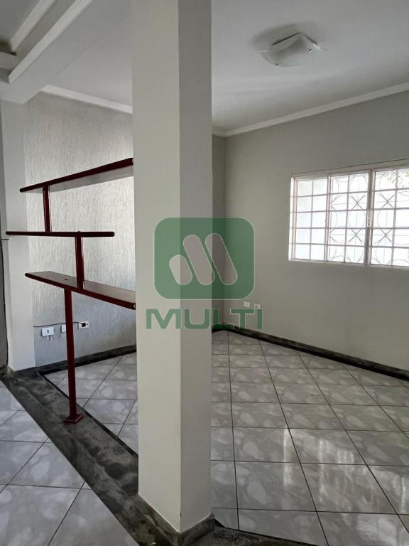 Casa à venda com 3 quartos, 313m² - Foto 12