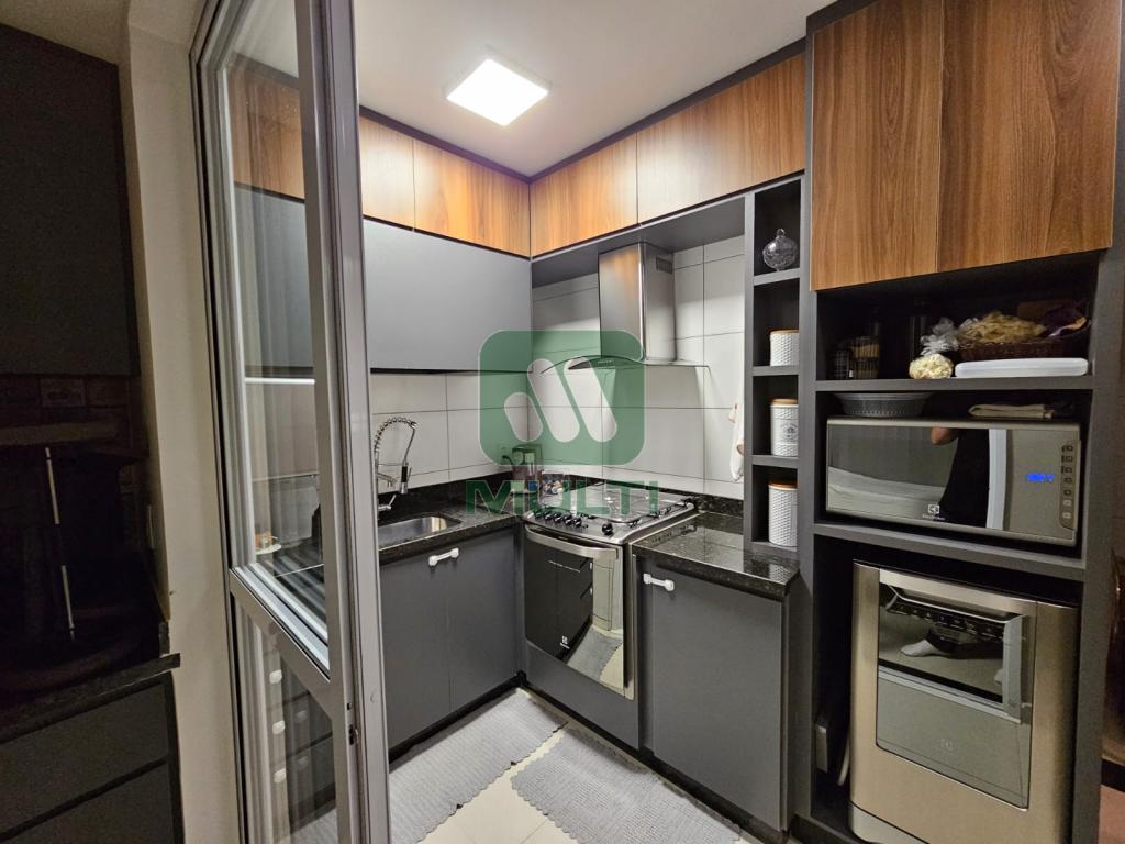 Apartamento à venda com 2 quartos, 66m² - Foto 6