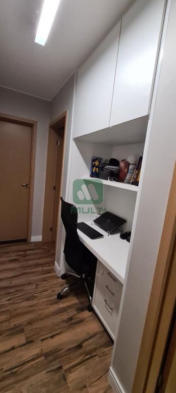 Apartamento à venda com 2 quartos, 66m² - Foto 17