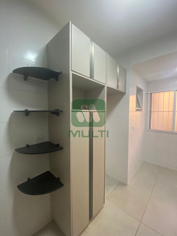 Apartamento à venda com 3 quartos, 75m² - Foto 7